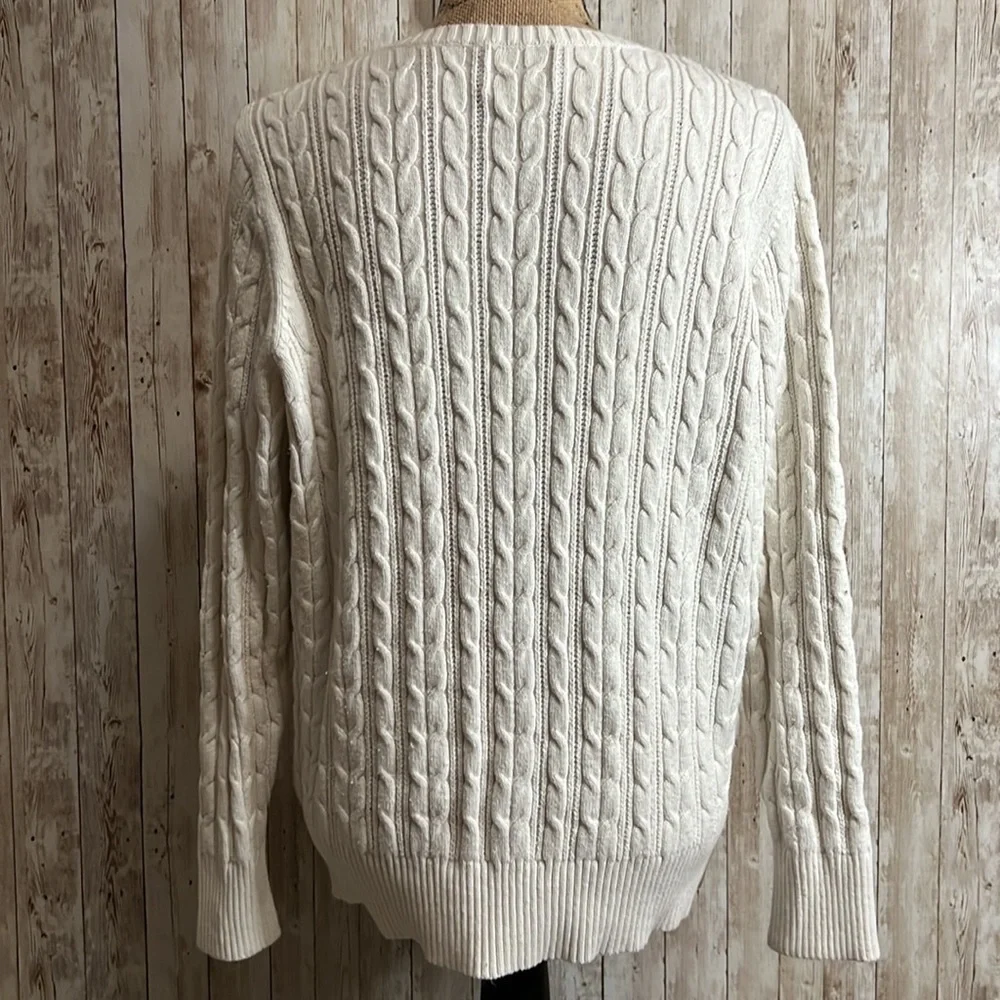 🐺St Johns Bay Ivory V-Neck Knit Sweater